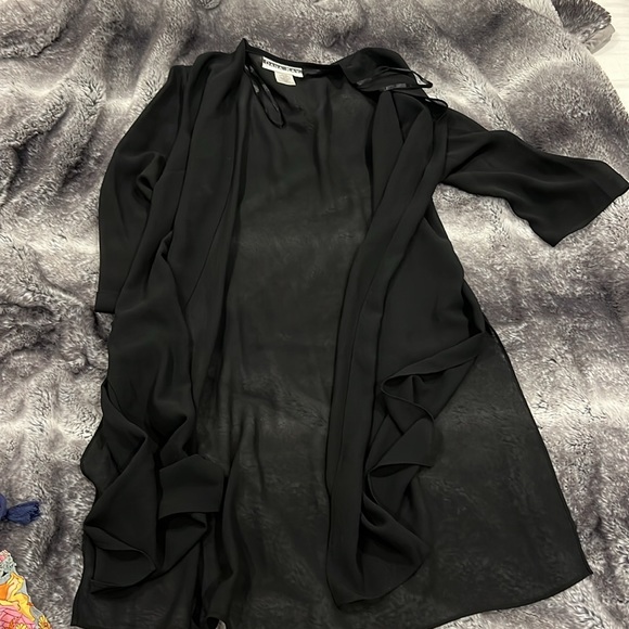 ☀️Dana Kay Black Kimono☀️ - Picture 1 of 3